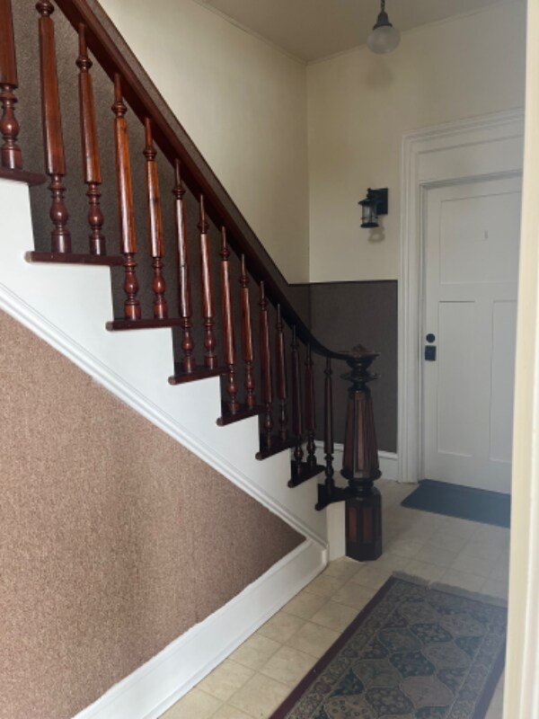 Building Photo - 214 E Orleans St