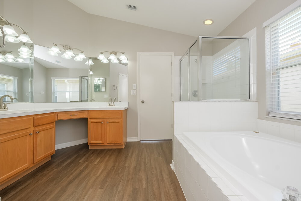 Building Photo - 927 Ridge Haven Dr