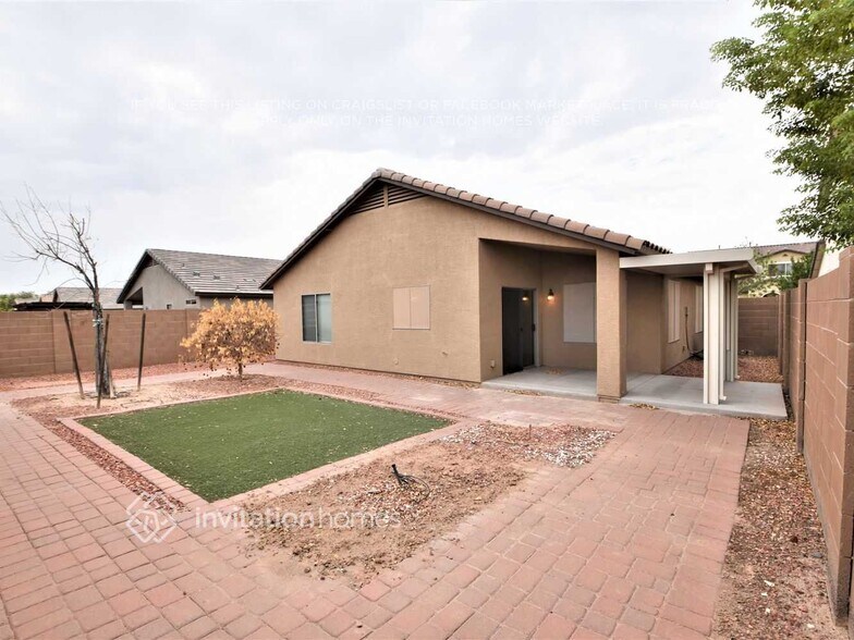 Building Photo - 42148 W Cheyenne Dr