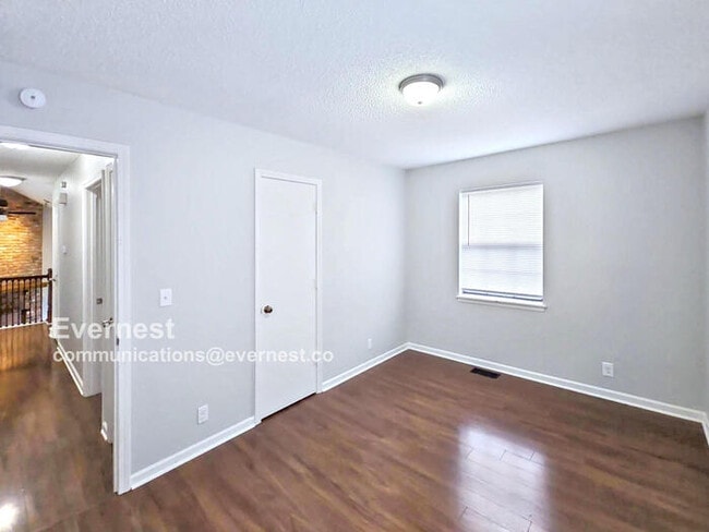 Building Photo - 14902 W 149th St