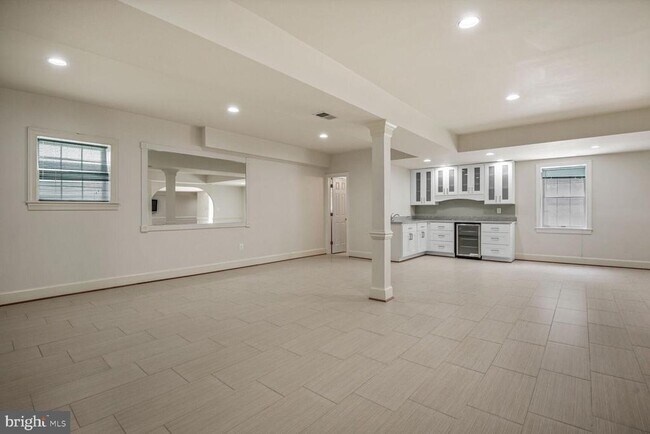 Building Photo - 7206 Bradley Blvd