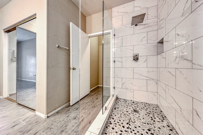 Building Photo - 673 Peachy Canyon Cir