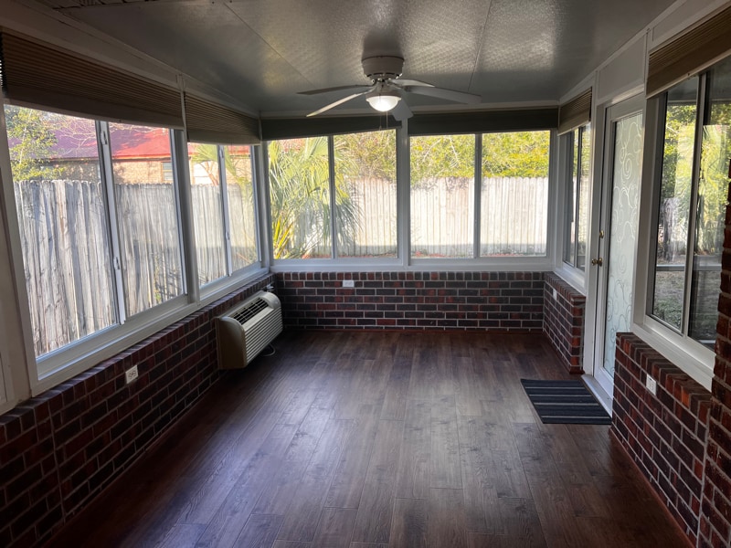 Building Photo - 8080 Castle Pointe Way