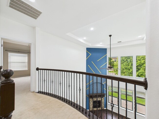 Building Photo - Sendero Springs