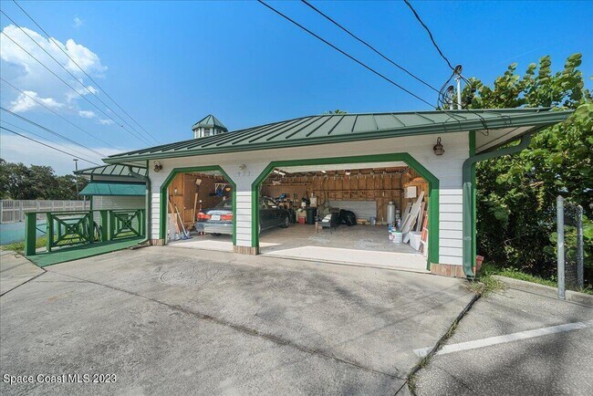 Building Photo - 973 N Harbor City Blvd