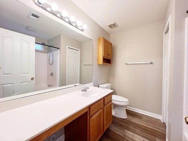 Building Photo - 504 Timber Walk Dr