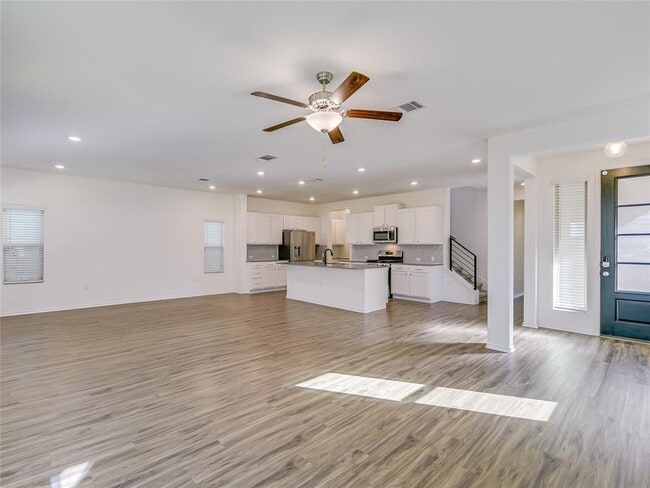 Building Photo - 10418 Bramble Berry Dr