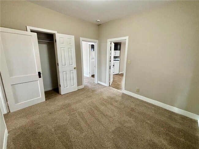 Building Photo - 3302 N Bogan Rd NE