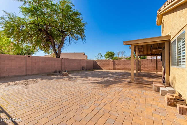 Building Photo - 4410 N 124th Ave