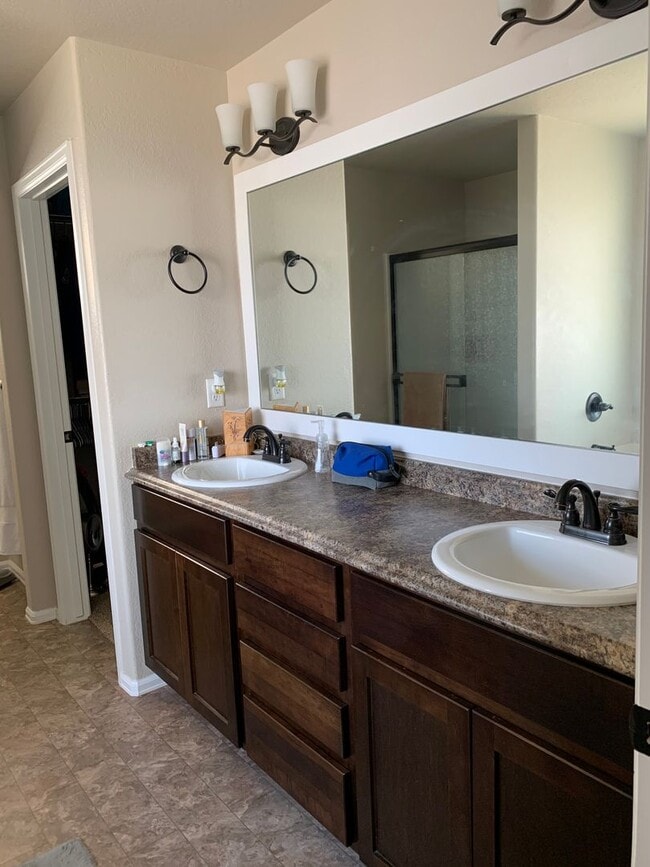 Building Photo - Beautiful 4 Bed,  3 Bath -Corner Lot Home in Pelican Farms – Windsor