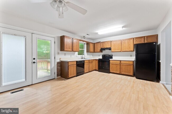 Building Photo - 12820 Lake Wilderness Ln