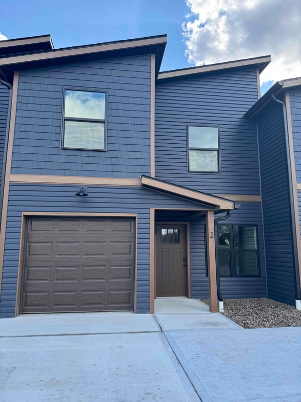 Building Photo - 56 Holloway Dr