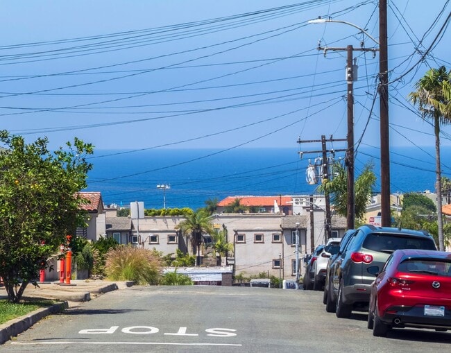 Building Photo - Hermosa Beach Home Rental