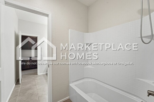 Building Photo - 22617 E Via Las Brisas