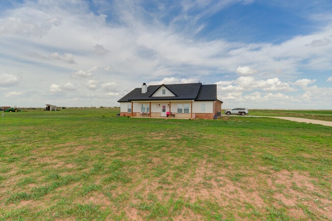 Building Photo - 9012 N County Rd 2700