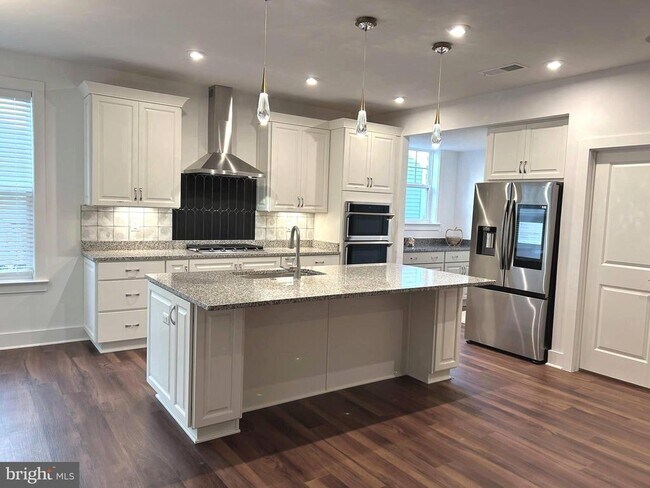 Building Photo - 8708 Southrun Ct