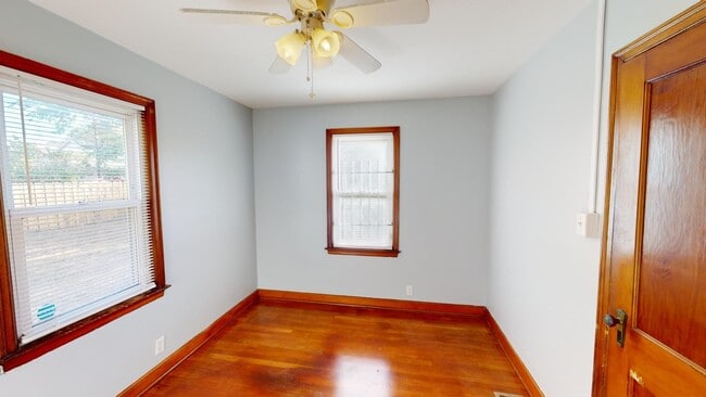 Building Photo - 1040 E Gates St