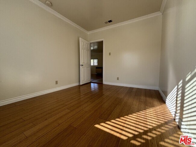 Building Photo - 1516 Talmadge St