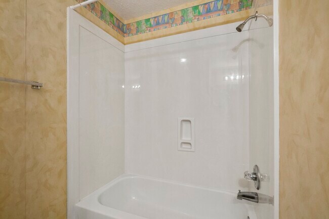 Building Photo - 6830 Jasmine Pl