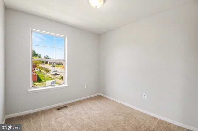 Building Photo - 3648 McDowell Ct