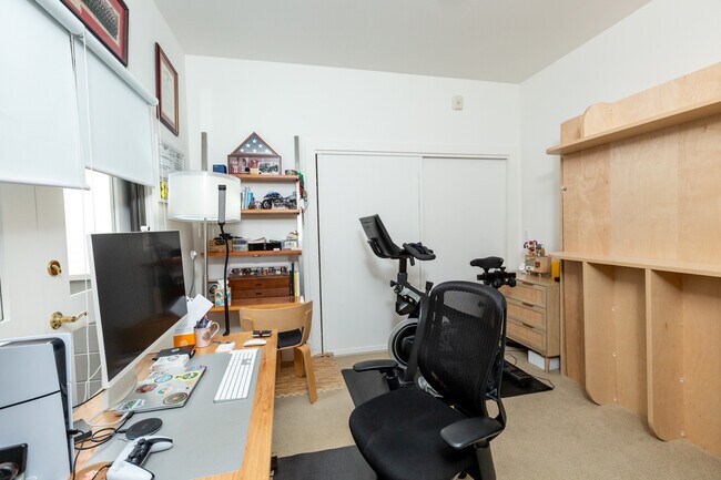 Building Photo - 95 26th Ave