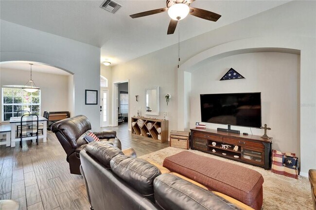 Building Photo - 12802 Cattail Shore Ln