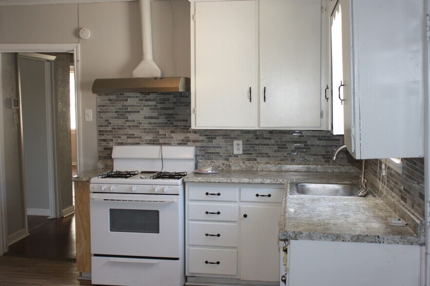 Building Photo - 2621 28th St