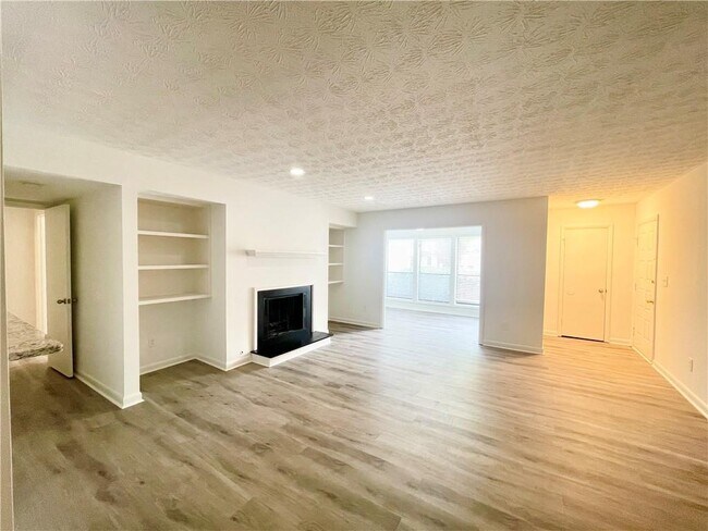 Building Photo - 320 Park Ridge Cir