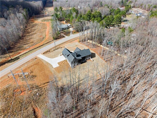 Building Photo - 3255 Tanners Mill Rd