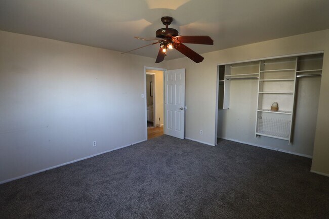 Building Photo - 565 E 200 N