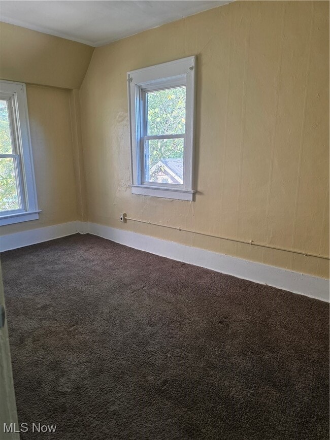 Building Photo - 846 Hunter St NW