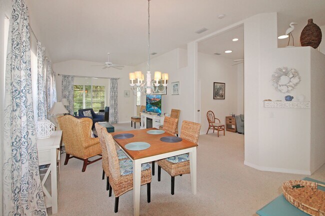 Building Photo - Waterford Annual Villa For Rent