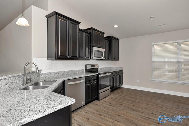 Building Photo - 130 Tybee Dr