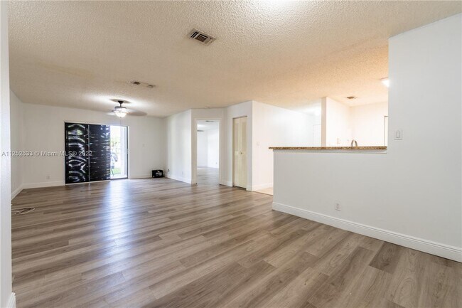 Building Photo - 11205 W Atlantic Blvd  106 Coral Springs F...