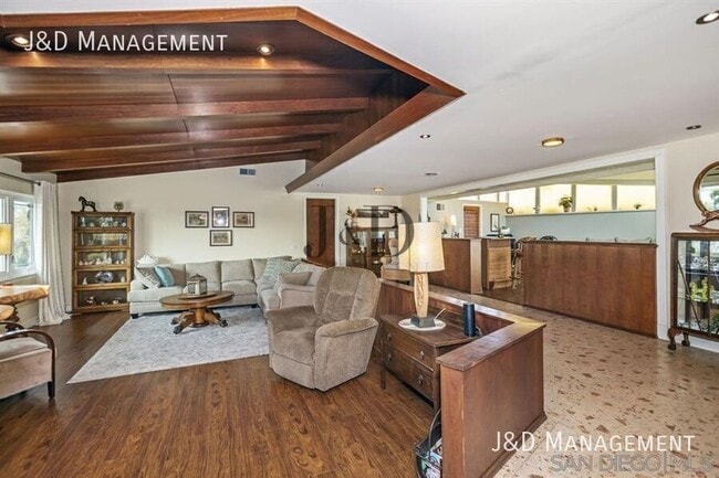 Building Photo - 3705 Putter Dr