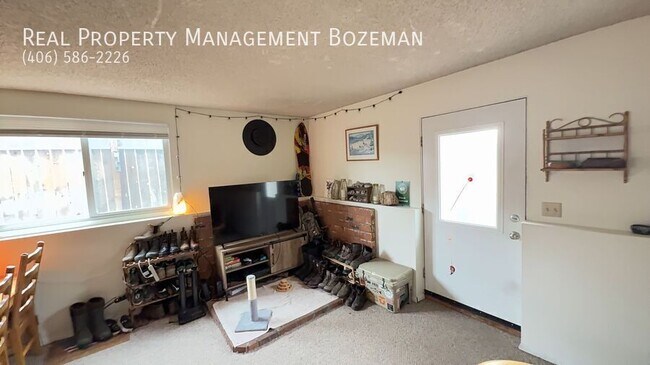 Building Photo - 1513 W Koch St