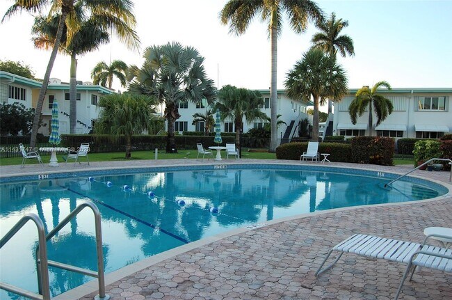 Building Photo - 180 Isle of Venice Dr