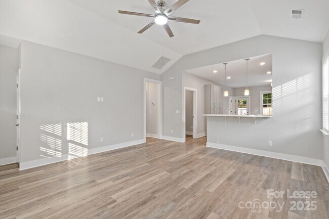 Building Photo - 6231 Rockwell Blvd