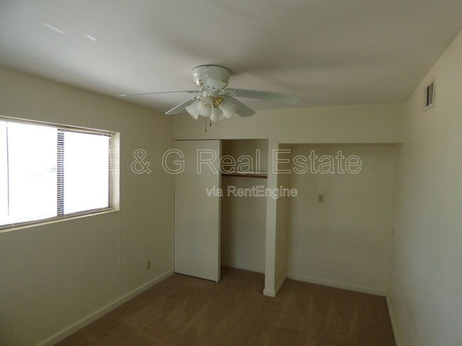 Building Photo - 1309 W 7th Pl