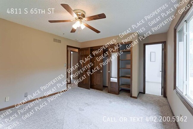 Building Photo - 4811 S 65th St