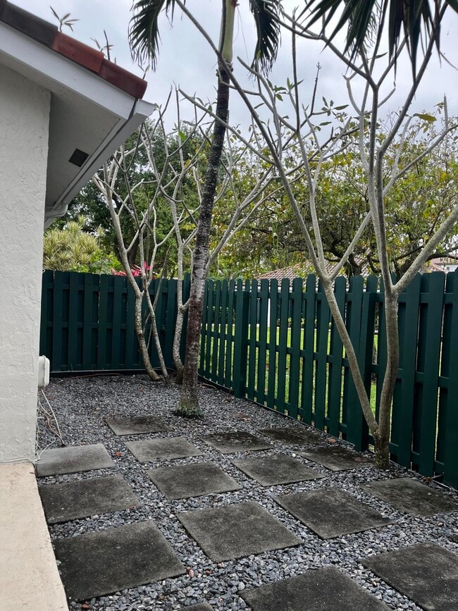 Building Photo - 20918 Estada Ln