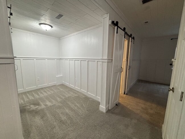 Building Photo - 4 Bedroom 3.5 Bath Townhome in Saddle Ridg...