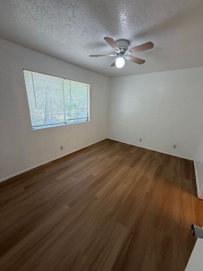 Building Photo - 704 Osage Dr