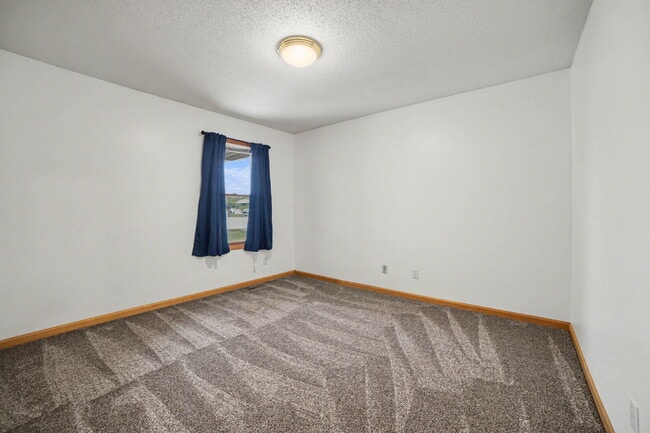 Building Photo - Beautiful 2 Bedroom Duplex Rental with Attached Garage $1700/Month