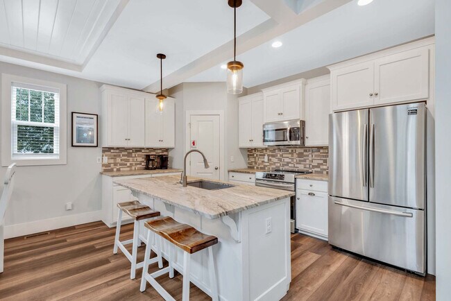 Building Photo - 36 Firethorn Ln