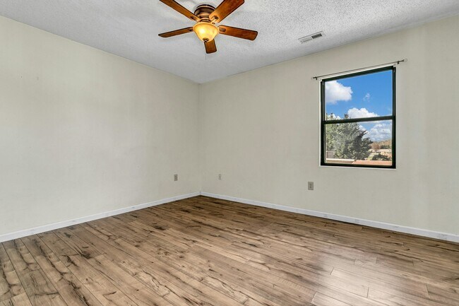 Building Photo - 110 Heywood Rd
