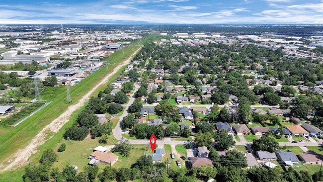 Building Photo - 11139 Holly Hill Ln