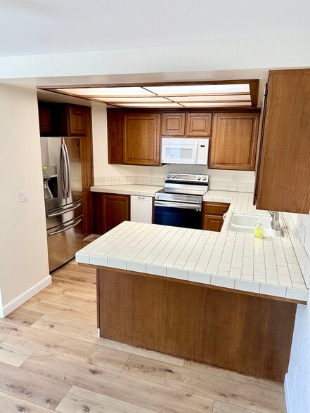 Building Photo - 74 Montego Ct