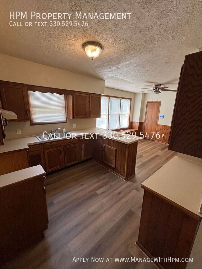 Building Photo - 1134 Bellflower-1