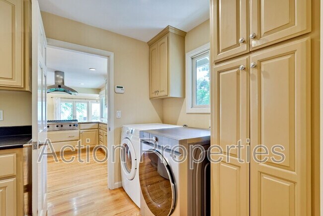 Building Photo - 15350 Norton Rd